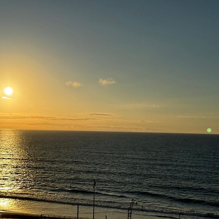 Vistas Mar Playa Las Canteras Primera Linea Wifi لاس بالماس دي غران كاناريا المظهر الخارجي الصورة