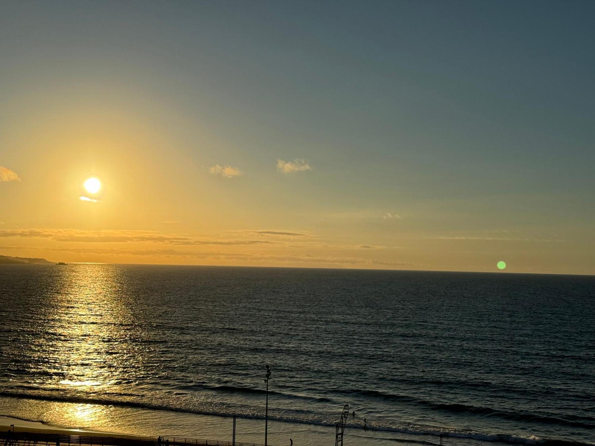 Vistas Mar Playa Las Canteras Primera Linea Wifi لاس بالماس دي غران كاناريا المظهر الخارجي الصورة