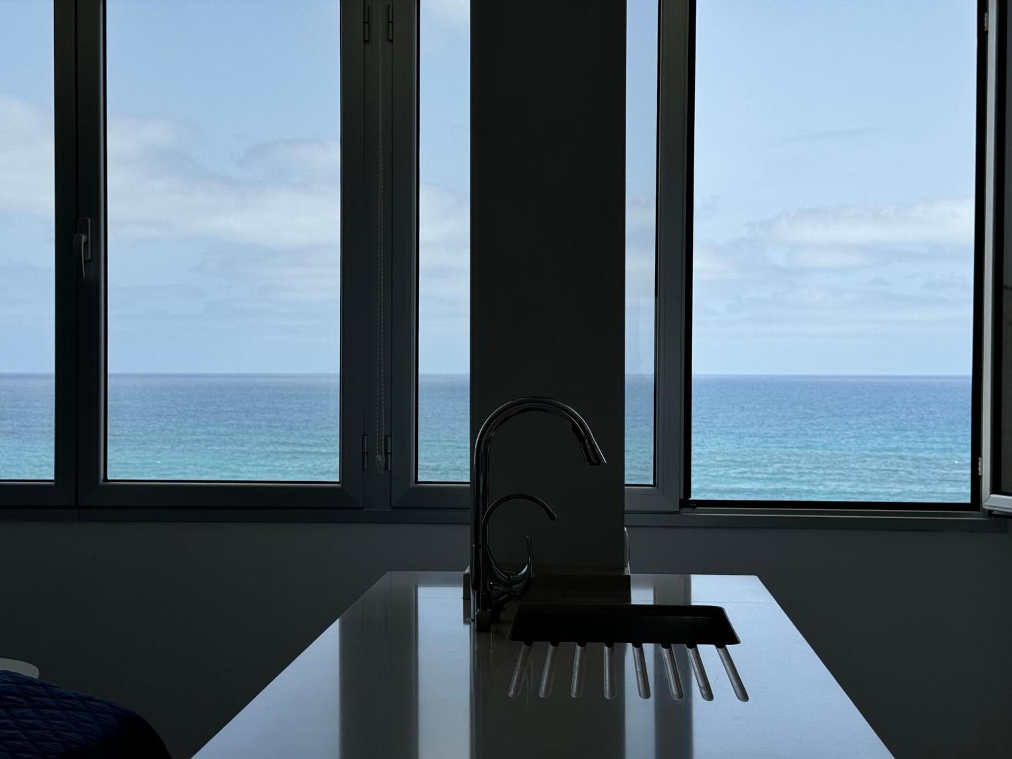 Vistas Mar Playa Las Canteras Primera Linea Wifi لاس بالماس دي غران كاناريا المظهر الخارجي الصورة